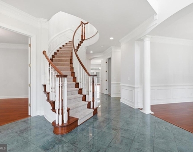 5285 Meadow Estates Drive - Photo Thumbnail 5