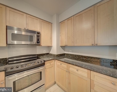 3101 N Hampton Drive - Photo Thumbnail 6