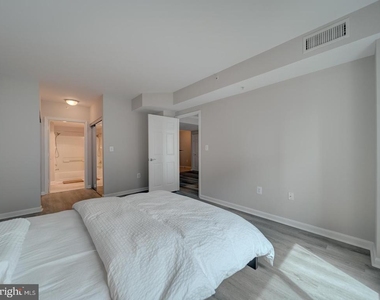 3101 N Hampton Drive - Photo Thumbnail 16