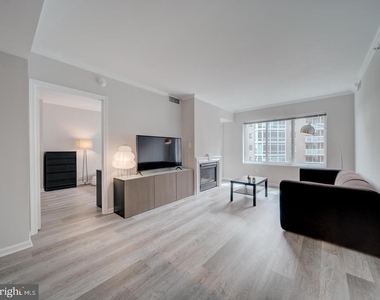 3101 N Hampton Drive - Photo Thumbnail 10