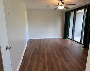 6301 Stevenson Avenue - Photo Thumbnail 20