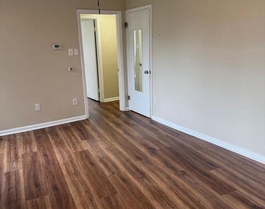 6301 Stevenson Avenue - Photo Thumbnail 22