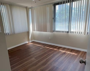 6301 Stevenson Avenue - Photo Thumbnail 16