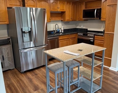 6301 Stevenson Avenue - Photo Thumbnail 9