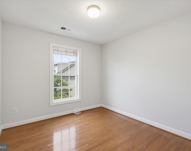 5822 Pearson Lane - Photo Thumbnail 18