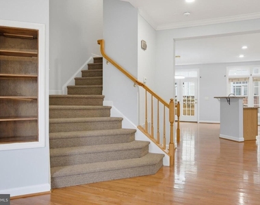 5822 Pearson Lane - Photo Thumbnail 13
