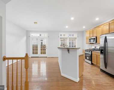 5822 Pearson Lane - Photo Thumbnail 7