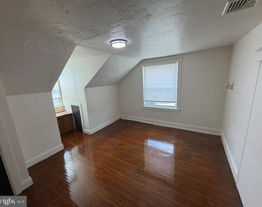 424 Linden Avenue - Photo Thumbnail 6