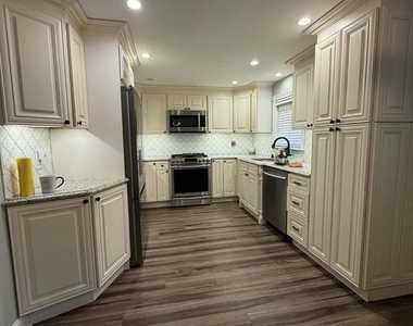 814 Kendrick Street - Photo Thumbnail 12