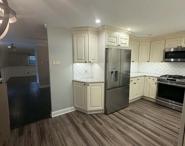 814 Kendrick Street - Photo Thumbnail 11