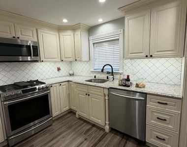 814 Kendrick Street - Photo Thumbnail 13