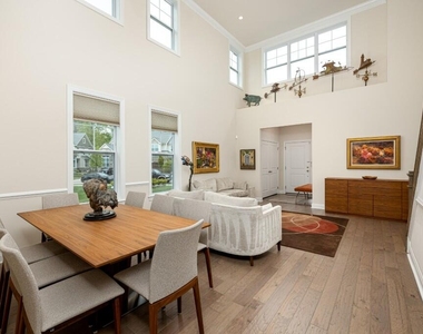 3031 N Spurway Drive - Photo Thumbnail 8
