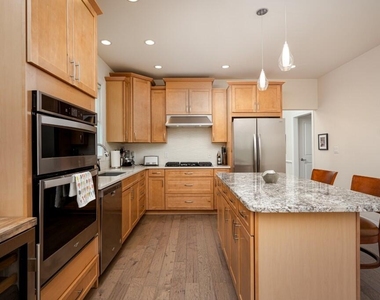 3031 N Spurway Drive - Photo Thumbnail 11