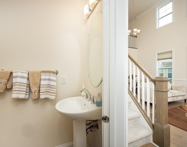 3031 N Spurway Drive - Photo Thumbnail 23