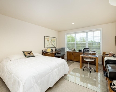 3031 N Spurway Drive - Photo Thumbnail 27