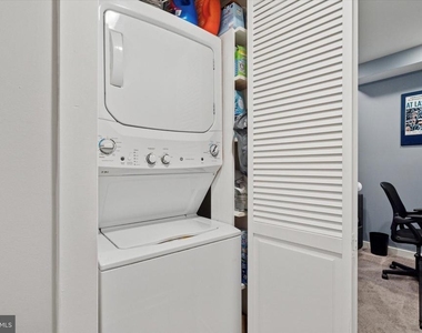 1843 N 6th Street - Photo Thumbnail 4
