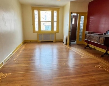 926 Snyder Avenue - Photo Thumbnail 2