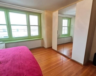 926 Snyder Avenue - Photo Thumbnail 5