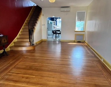 926 Snyder Avenue - Photo Thumbnail 3