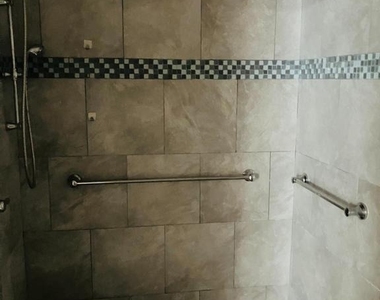 434 S 52nd Street - Photo Thumbnail 2