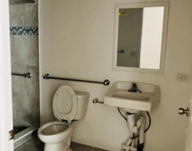 434 S 52nd Street - Photo Thumbnail 3