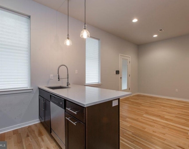 4304 Cresson Street - Photo Thumbnail 7