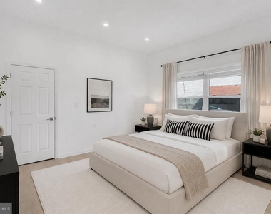 2401 S Alder Street - Photo Thumbnail 4