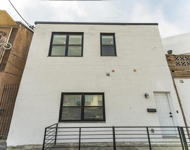 2401 S Alder Street - Photo Thumbnail 9