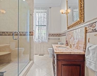 2201 Green Street - Photo Thumbnail 27