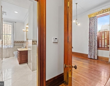 2201 Green Street - Photo Thumbnail 22