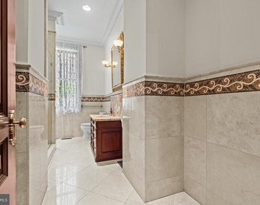 2201 Green Street - Photo Thumbnail 26