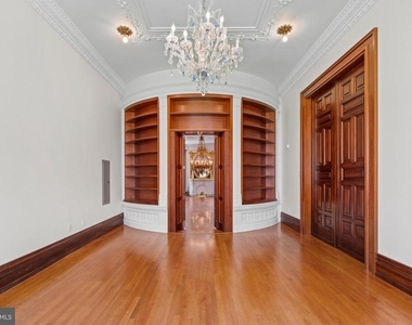 2201 Green Street - Photo Thumbnail 8