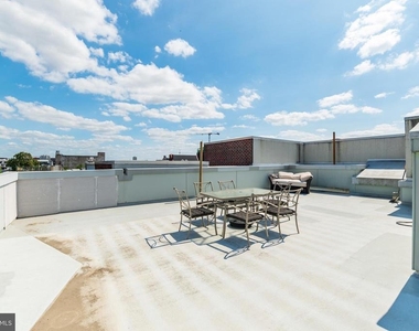 1607 Catharine Street - Photo Thumbnail 17