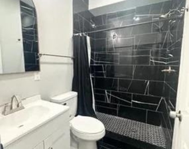 2215 N 10th Street - Photo Thumbnail 9