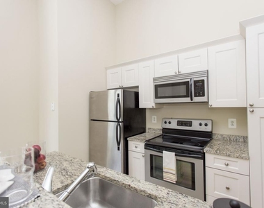 230 N 21st Street - Photo Thumbnail 2