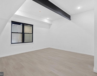 3211 Cedar Street - Photo Thumbnail 15