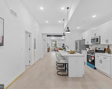 3211 Cedar Street - Photo Thumbnail 8