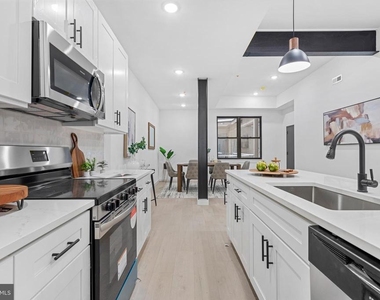 3211 Cedar Street - Photo Thumbnail 7