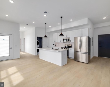 3211 Cedar Street - Photo Thumbnail 1