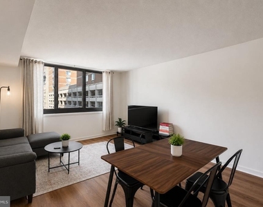 1420 Locust Street - Photo Thumbnail 8