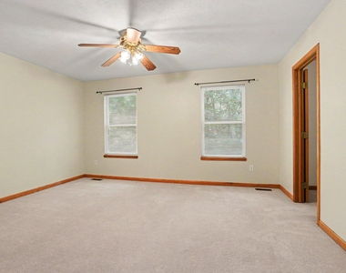 2124 Quail Run Drive - Photo Thumbnail 12