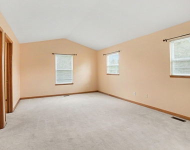 2124 Quail Run Drive - Photo Thumbnail 16