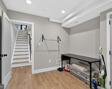 1838 E Oakdale Street - Photo Thumbnail 13