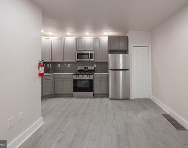 6649 Blakemore Street - Photo Thumbnail 10
