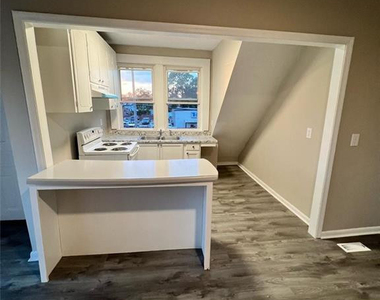 401 S Clinton Avenue - Photo Thumbnail 1