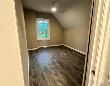 401 S Clinton Avenue - Photo Thumbnail 9
