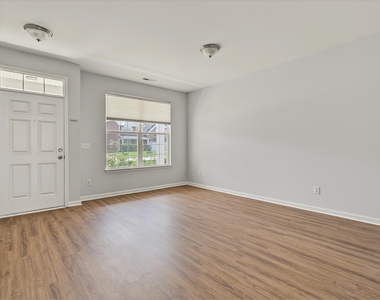 201 Hope Valley Road - Photo Thumbnail 5