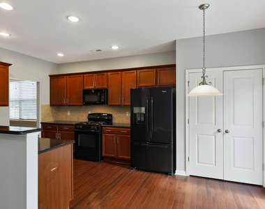 614 Rose Laurel Court - Photo Thumbnail 11