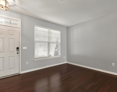 614 Rose Laurel Court - Photo Thumbnail 4