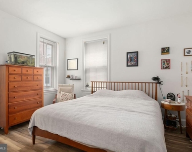 1613 Green Street - Photo Thumbnail 7